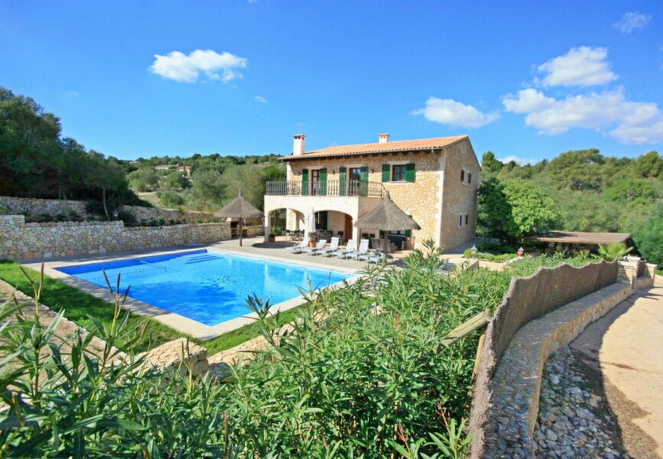 À partir de 100 € par jour, vous pouvez louer votre villa à Majorque. 