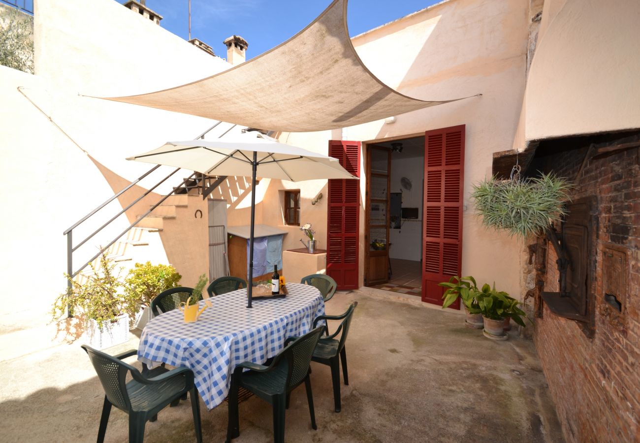 Maison à Petra - Es Forn 229 maison de village confortable avec piscine privée, terrasse et WiFi
