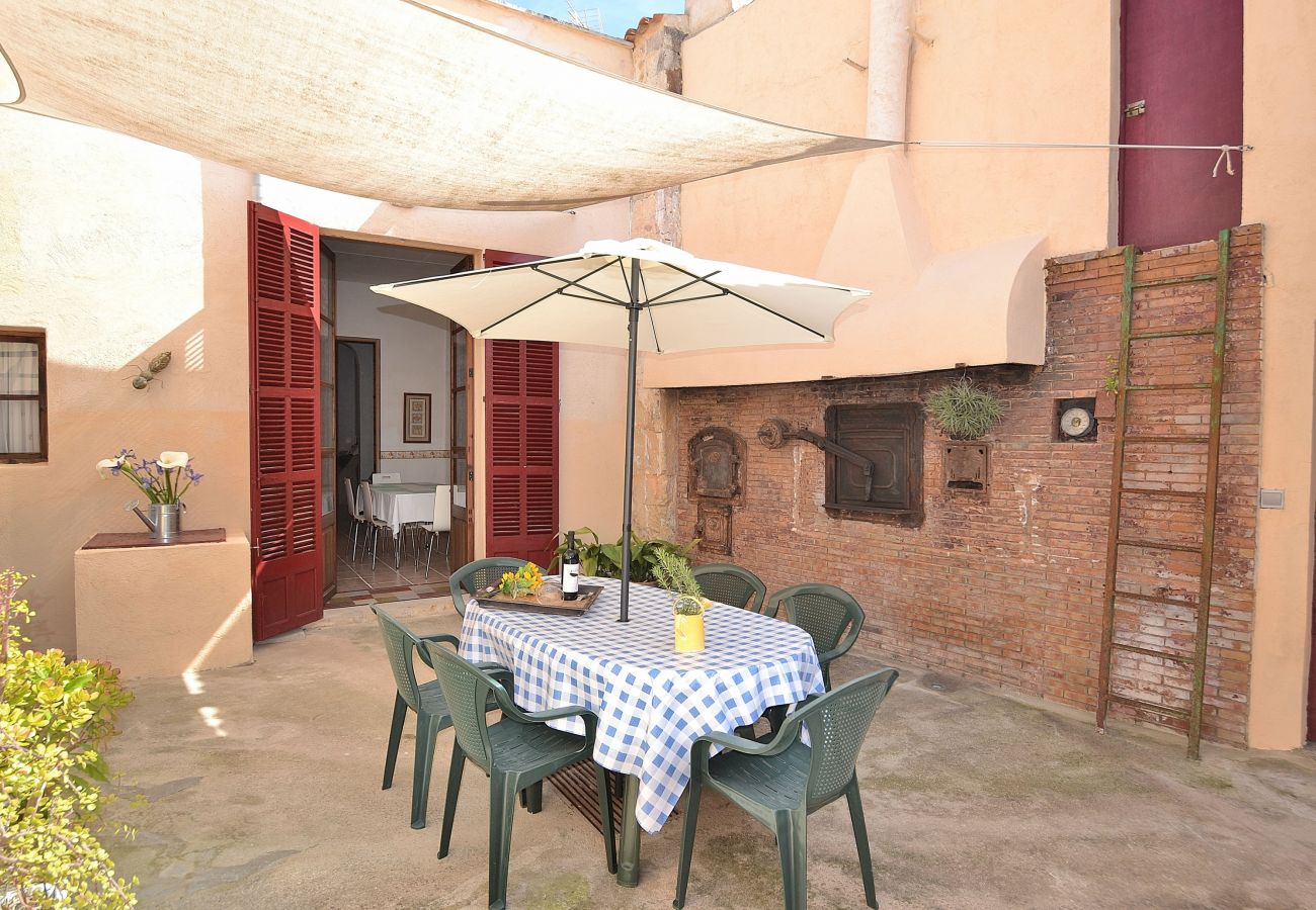 Maison à Petra - Es Forn 229 maison de village confortable avec piscine privée, terrasse et WiFi