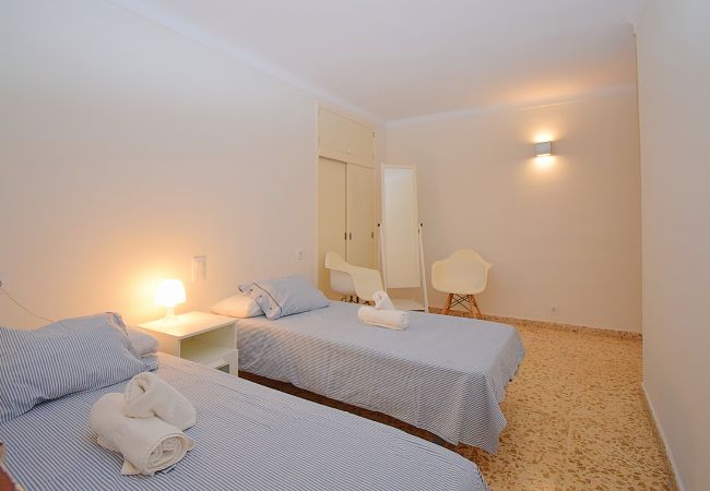 Appartement à Port d´Alcudia - Pins-Tugores 134 appartement confortable dans le centre, balcon, air conditionné et WiFi