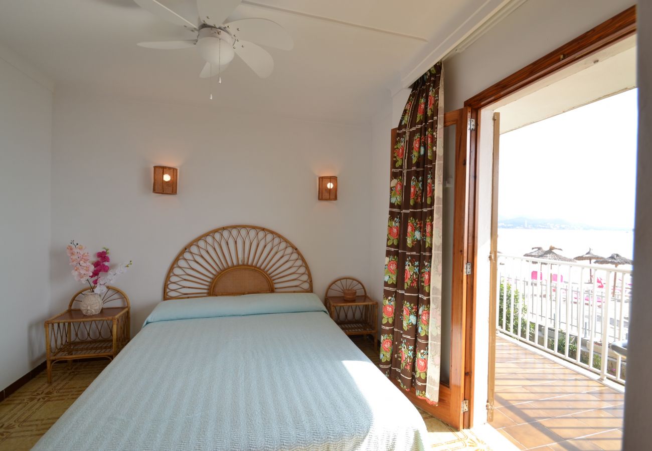 Appartement à Alcudia - Fantastique 174 magnifique appartement sur la plage, avec balcon, air conditionné et WiFi
