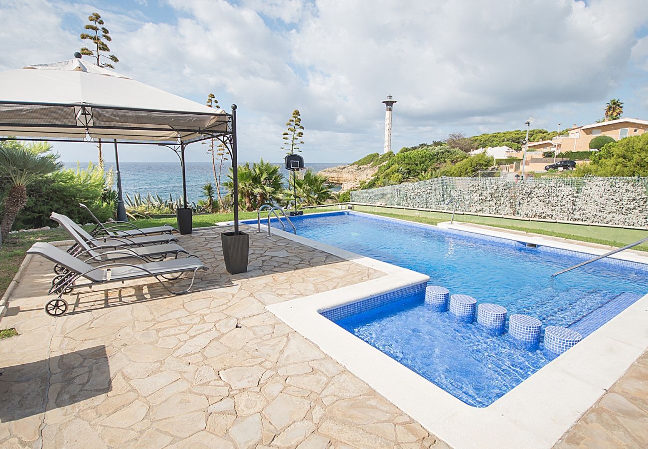 Villa à Torredembarra - TH52 Torredembarra Elégante Villa avec vue sur la mer à 400m de la plage
