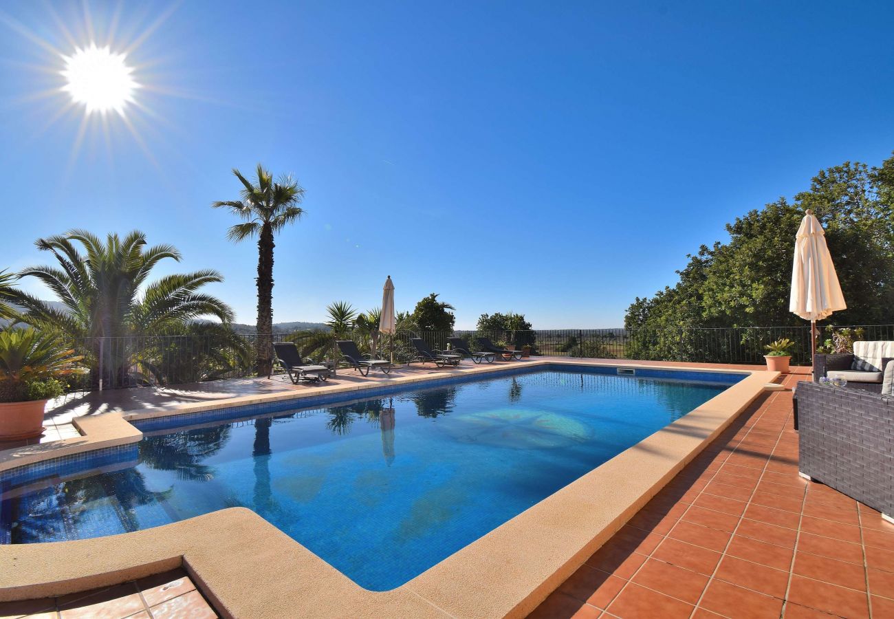 Domaine à Cas Concos - Villa très confortable avec piscine et belle vue sur la campagne.