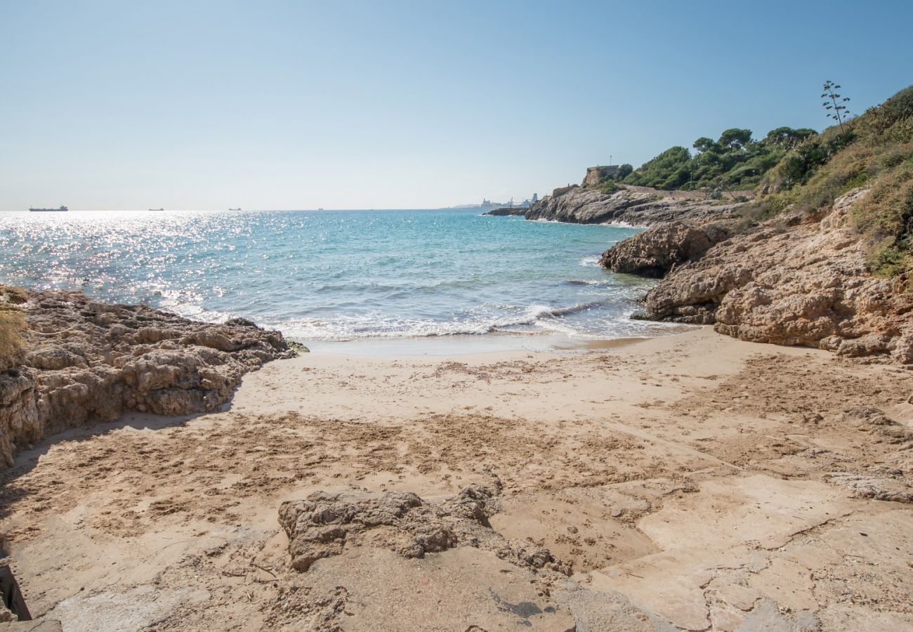 villa à Tarragona - V32 Villa unique en première ligne avec accès à la plage semi-privée