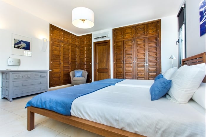 image TH06 Villa · Miami Platja · 6 dormitorios · 12 camas · 4 baños 20