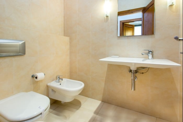 image TH06 Villa · Miami Platja · 6 dormitorios · 12 camas · 4 baños 22