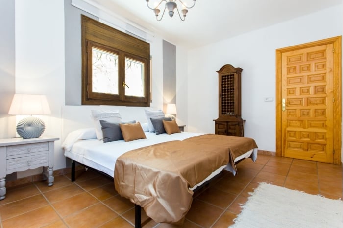 image TH06 Villa · Miami Platja · 6 dormitorios · 12 camas · 4 baños 37