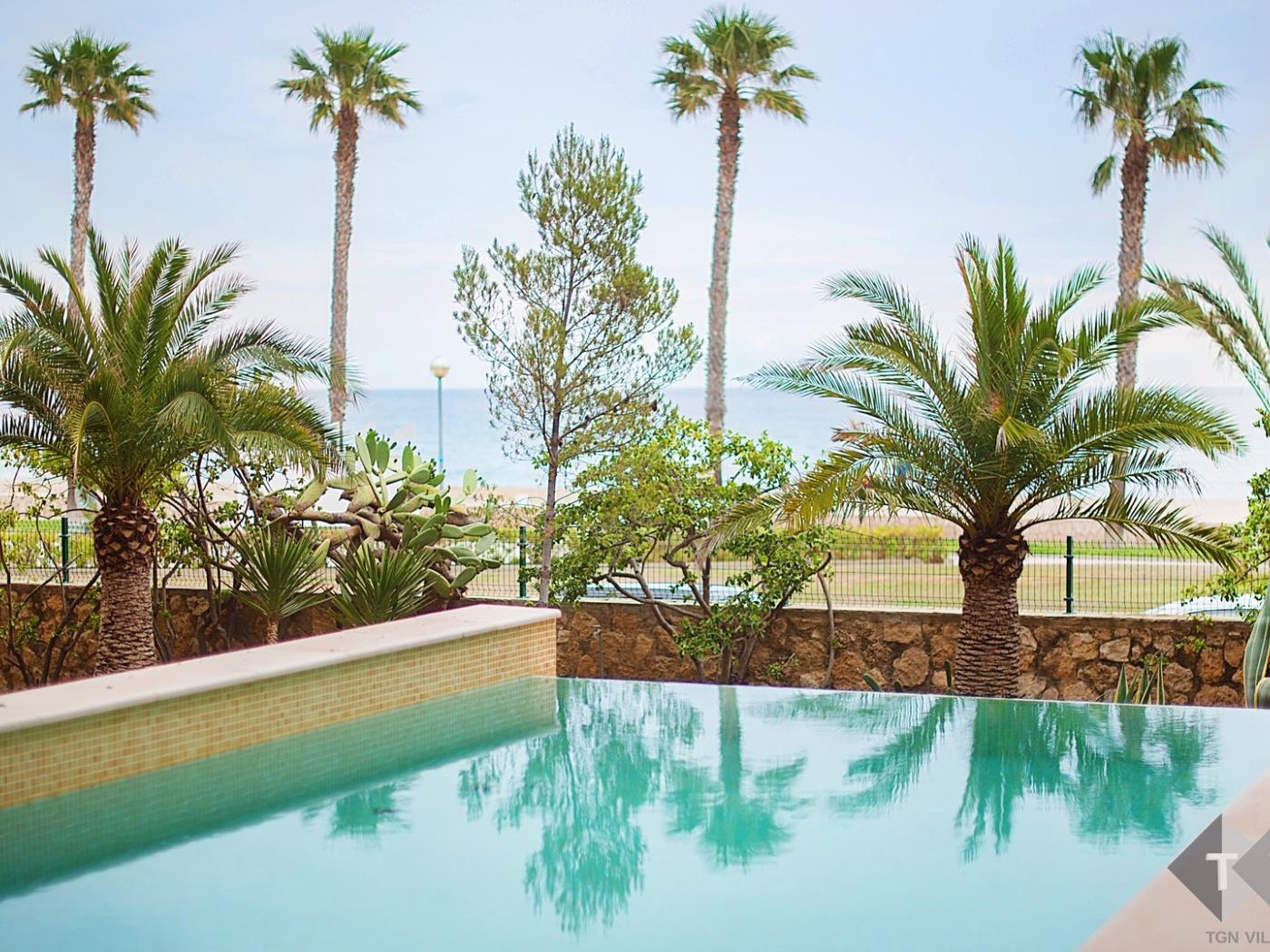image TH06 Villa · Miami Platja · 6 dormitorios · 12 camas · 4 baños 47