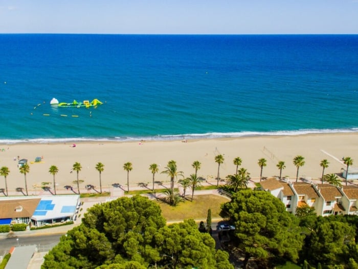 image TH06 Villa · Miami Platja · 6 dormitorios · 12 camas · 4 baños 6