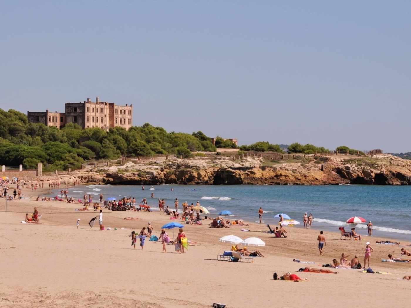 image TH10 Apartamento · Tarragona · 3 dormitorios · 3 camas · 1 baño 18