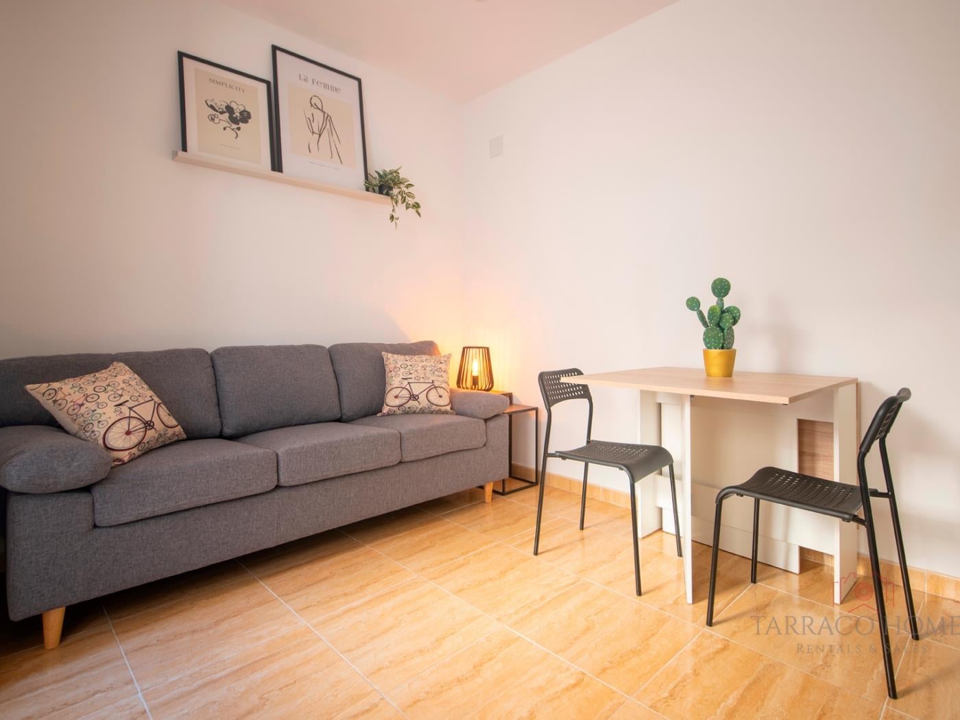 image TH08 Apartamento Moderno con Patio Privado 10