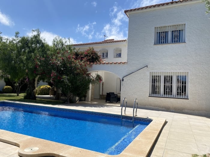 TH11 Villa · Cambrils · 4 dormitorios · 6 camas · 3,5 baños