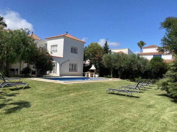 image TH11 Villa · Cambrils · 4 dormitorios · 6 camas · 3,5 baños 13