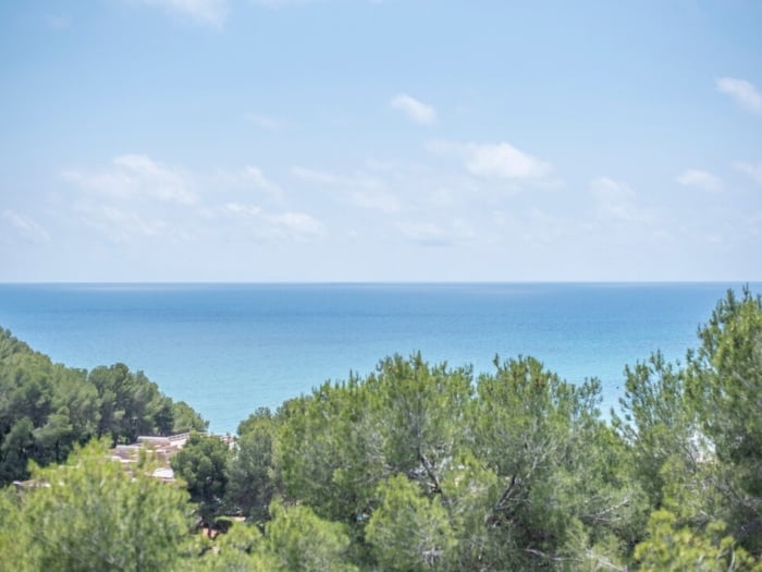 image th128 Villa · Tarragona · 4 dormitorios · 5 camas · 4 baños 24