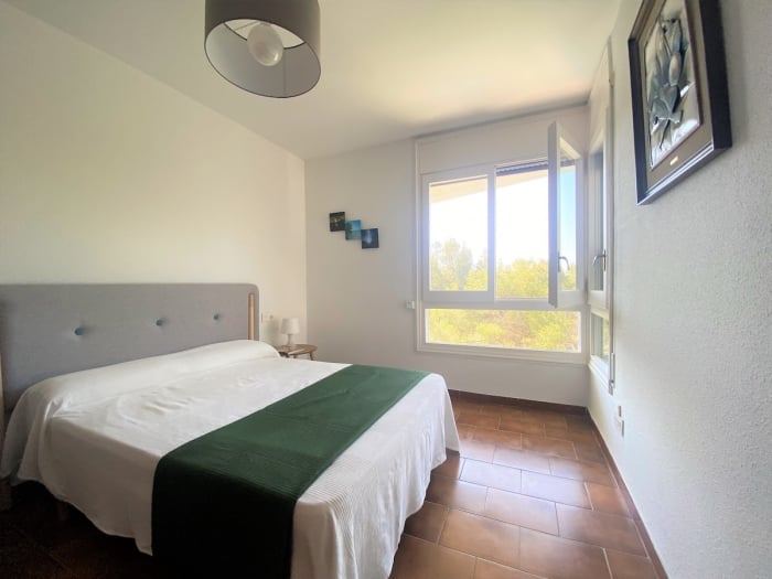 image th128 Villa · Tarragona · 4 dormitorios · 5 camas · 4 baños 2