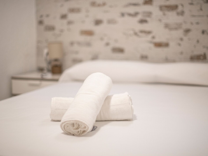 image th158 Estudio · Tarragona 1 dormitorio · 1 cama · 1 baño 18