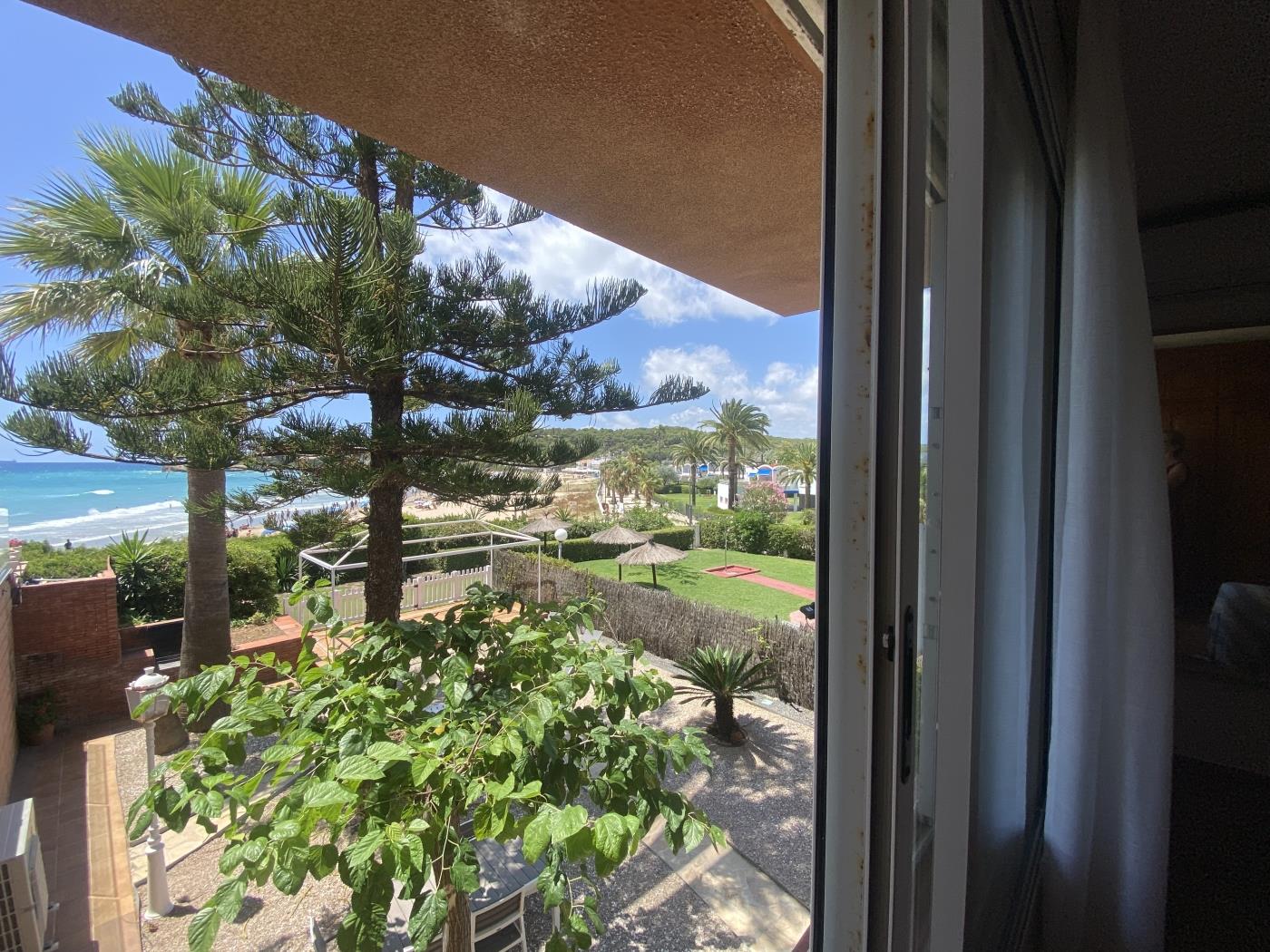 image Th29 Deluxe beachfront apartment in La Mora-Tamarit 12