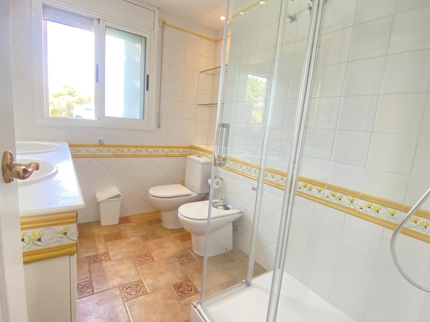 image Th29 Deluxe beachfront apartment in La Mora-Tamarit 13