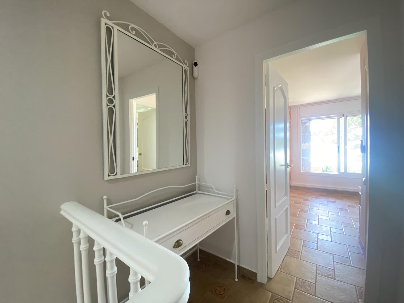 image Th29 Deluxe beachfront apartment in La Mora-Tamarit 18
