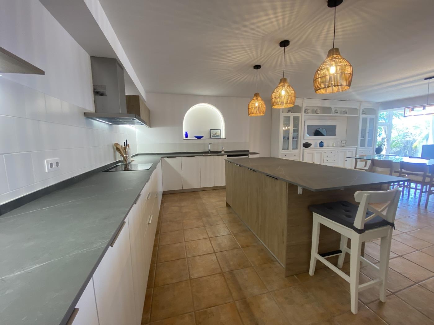 image Th29 Deluxe beachfront apartment in La Mora-Tamarit 2
