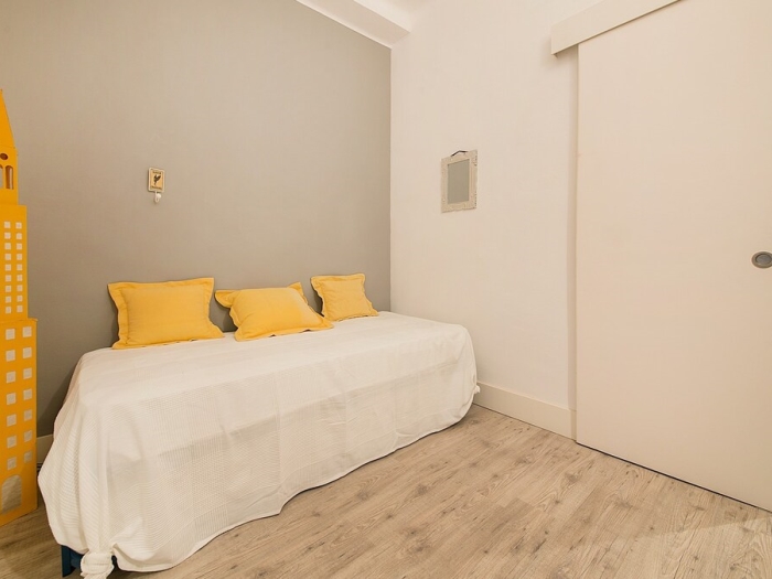 image th37 Apartamento · Tarragona · 4 dormitorios · 1 baño 13