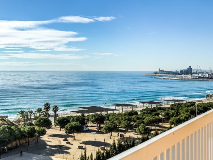 th44 Apartamento · Tarragona · 3 dormitorios · 3 camas · 2 baños