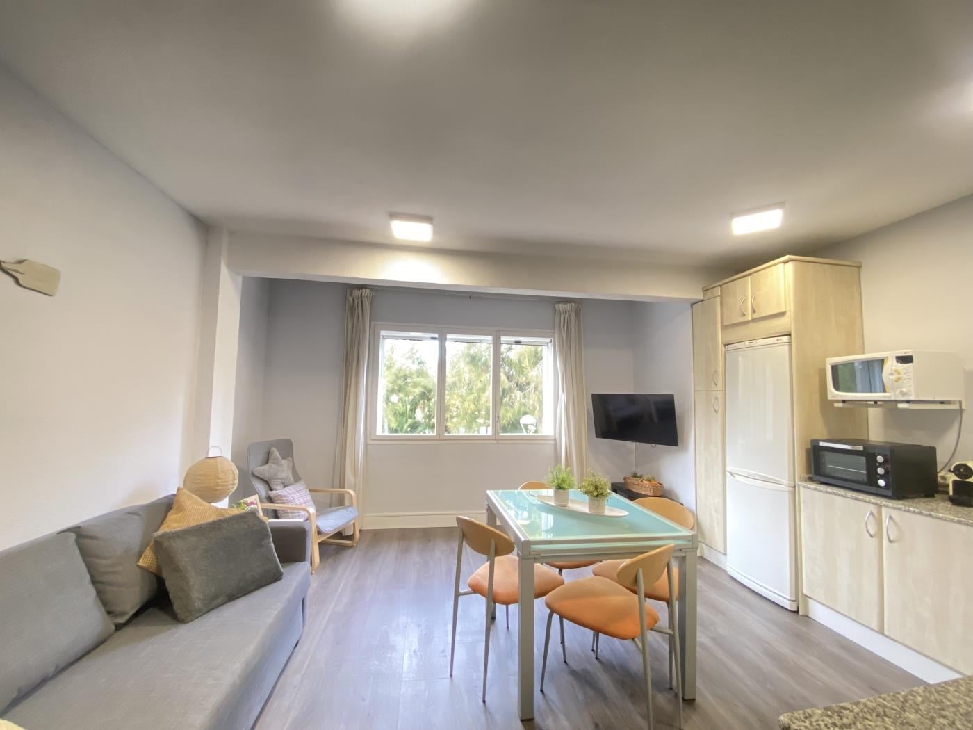 image th14 Spacious Apartment on La Mora Beach 10