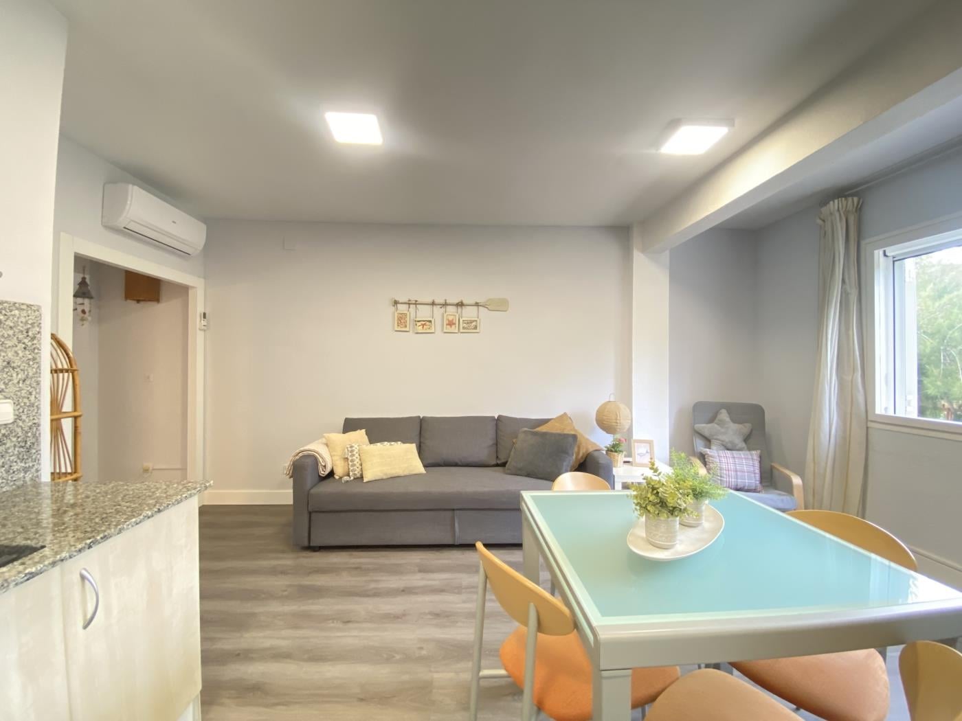 image th14 Spacious Apartment on La Mora Beach 3