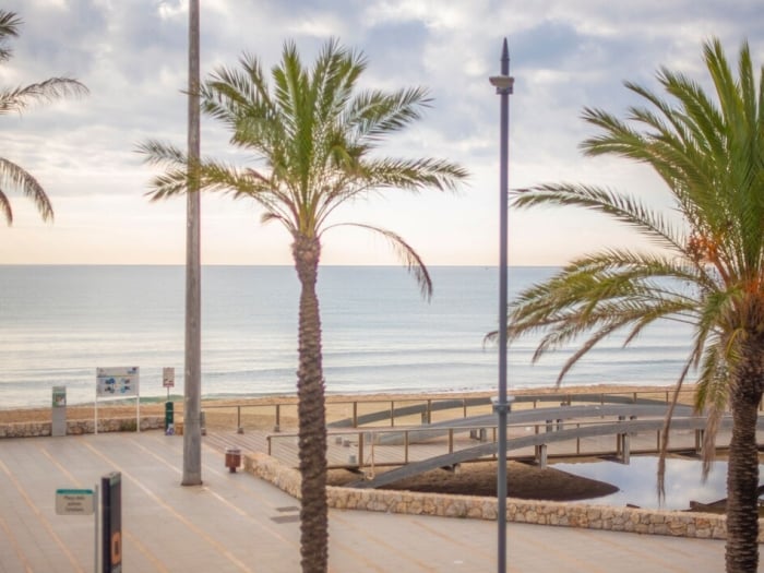 image R114 Apartament Beachfront Ca la Laura 12