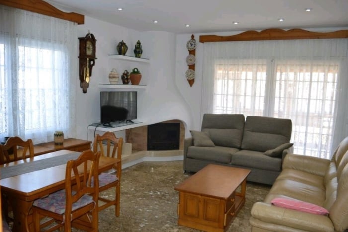 image R116 Villa con piscina en Cunit 11