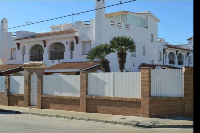 image R116 Villa con piscina en Cunit 16