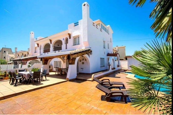 image R116 Villa con piscina en Cunit 18