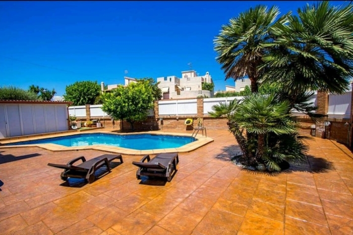 image R116 Villa con piscina en Cunit 19
