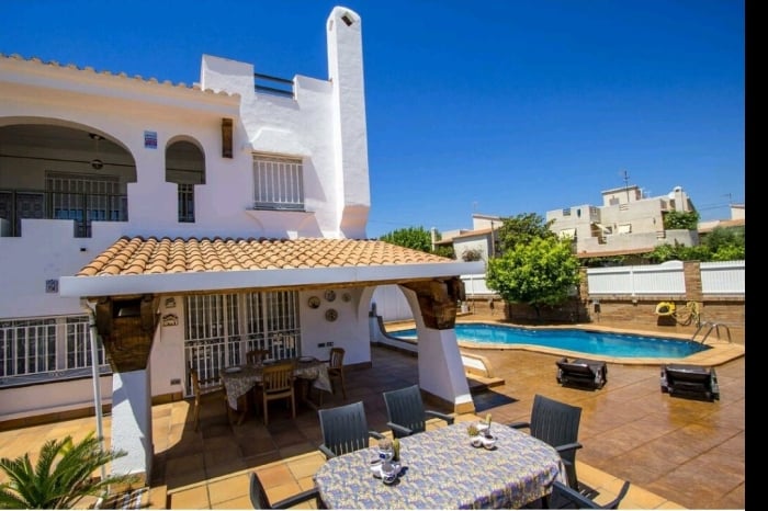 image R116 Villa con piscina en Cunit 21