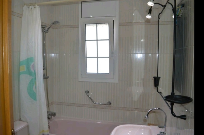 image R116 Villa con piscina en Cunit 4