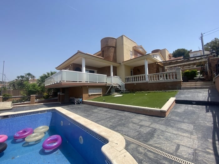 R134 Sunny Villa Calafell