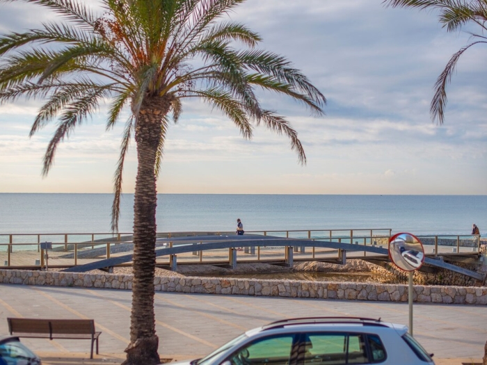 image R139 Apartament beachfront Guillem 38