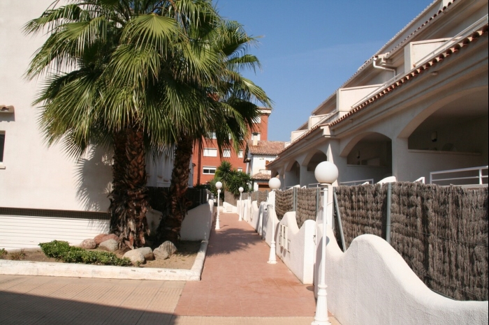 image R141 Manila Resort Patio 21