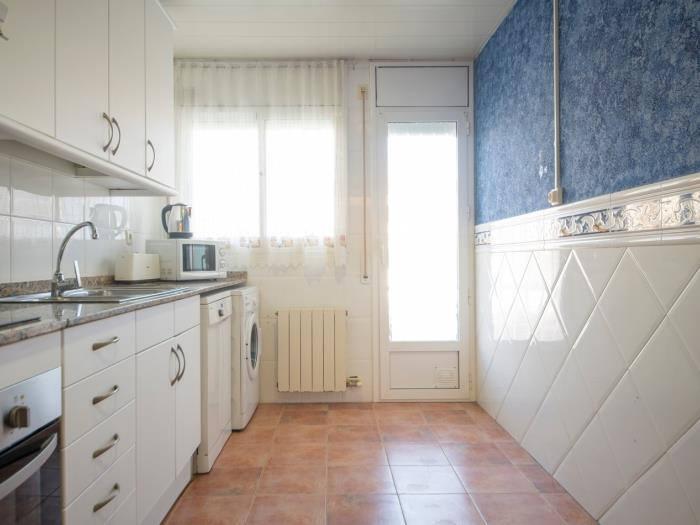 image R142 Manila Resort Centrales 19