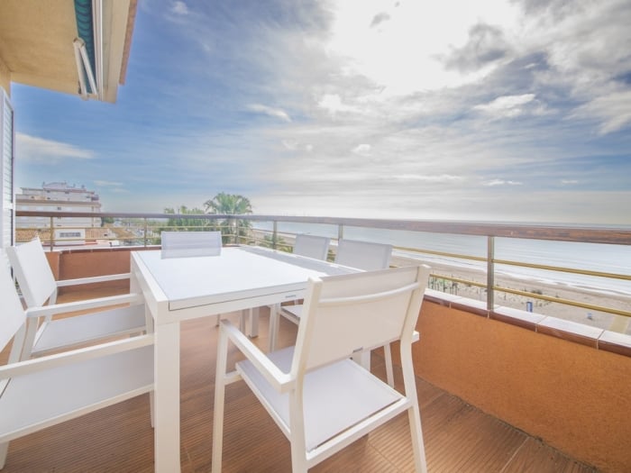 R143 Apartamento See View Dorianne