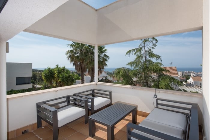 image R144 Villa Anna See View 3
