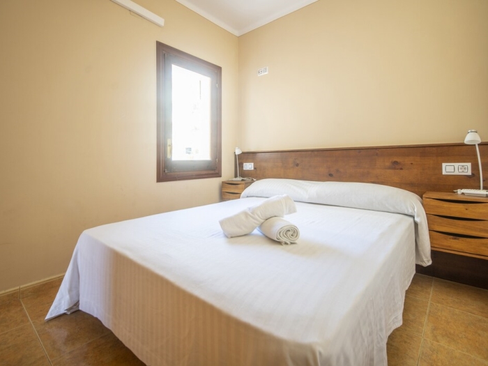 image R145 Villa en Roda de Bera 35