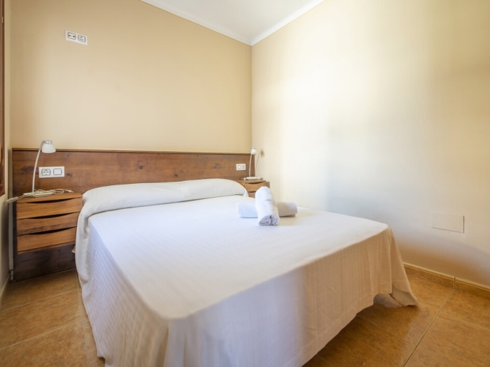image R145 Villa en Roda de Bera 36
