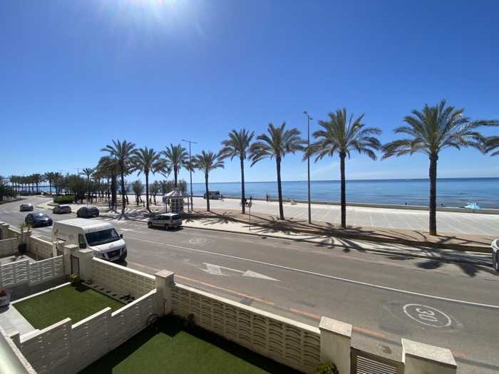 image R151 Beachfrontapartment Calafell 33