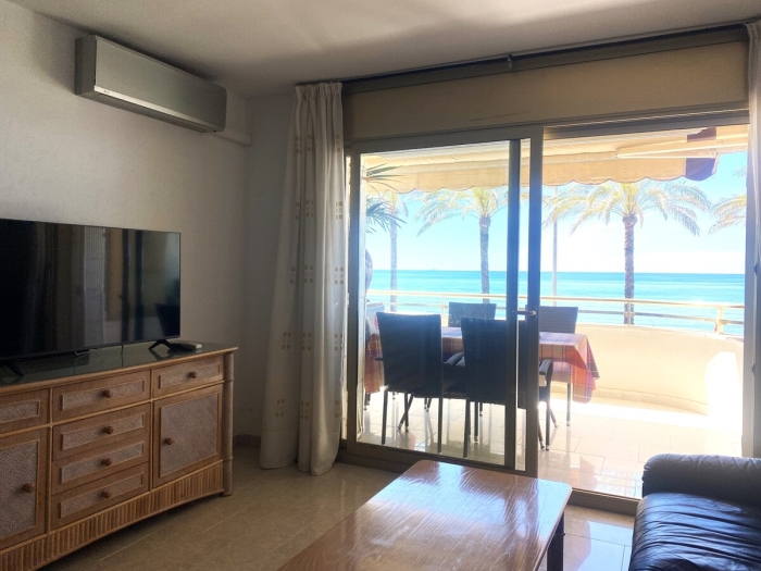 image R151 Beachfrontapartment Calafell 3