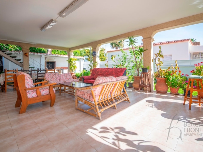 image R153 Villa con Piscina en Coma-ruga 21
