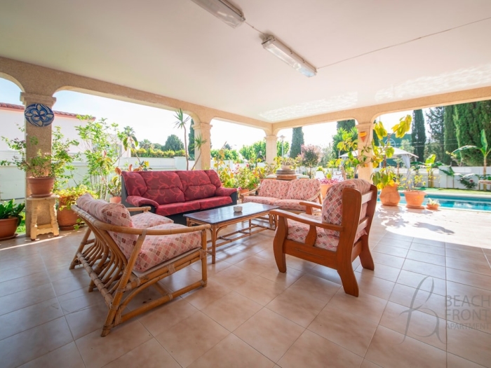 image R153 Villa con Piscina en Coma-ruga 23