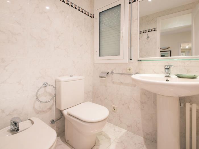 image R5 Casa Coma ruga con piscina y parking 19