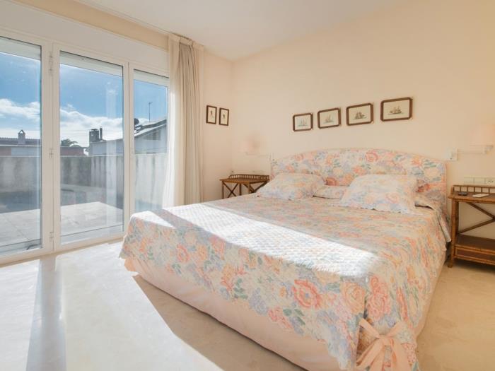 image R5 Casa Coma ruga con piscina y parking 20
