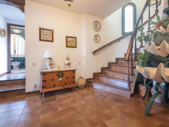 image R84 Villa con Piscina y pista de Tenis 15